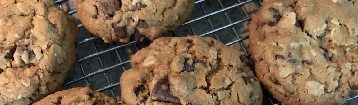 Chocolate Chip Oatmeal Cookies